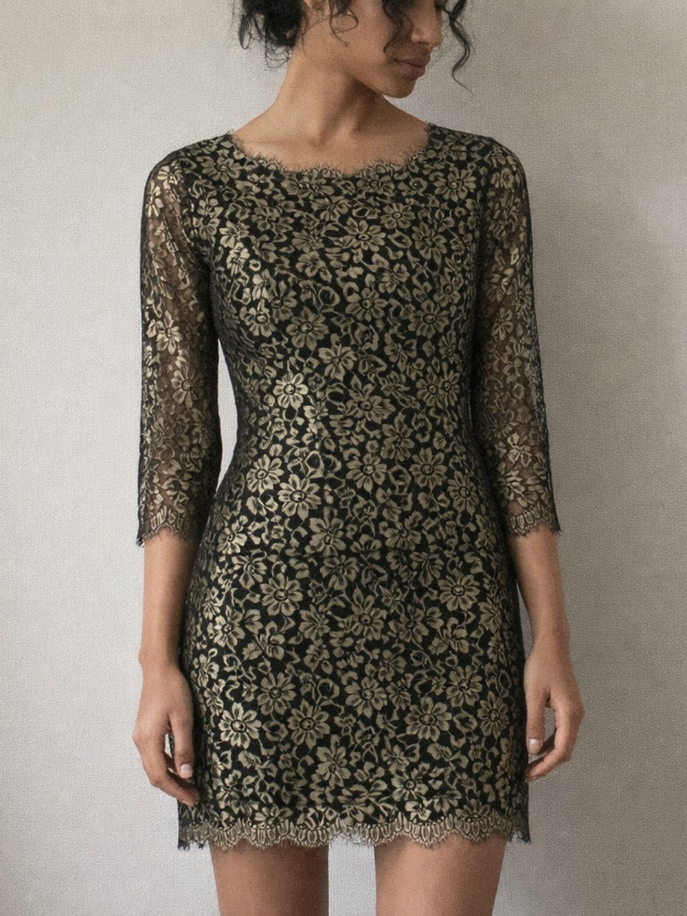 Diane Von Furstenberg Gold Black Lace Mini Dress 3/4 Sleeve Size 6 Cocktail Glam